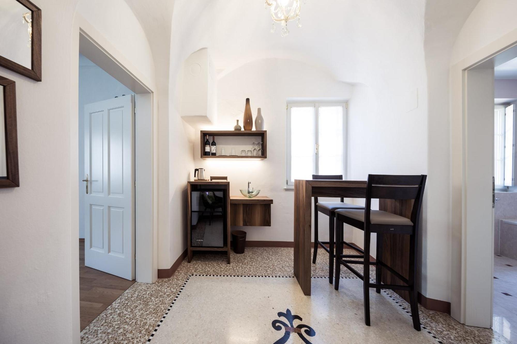 Romantik Hotel Jagdhof Caldaro Εξωτερικό φωτογραφία