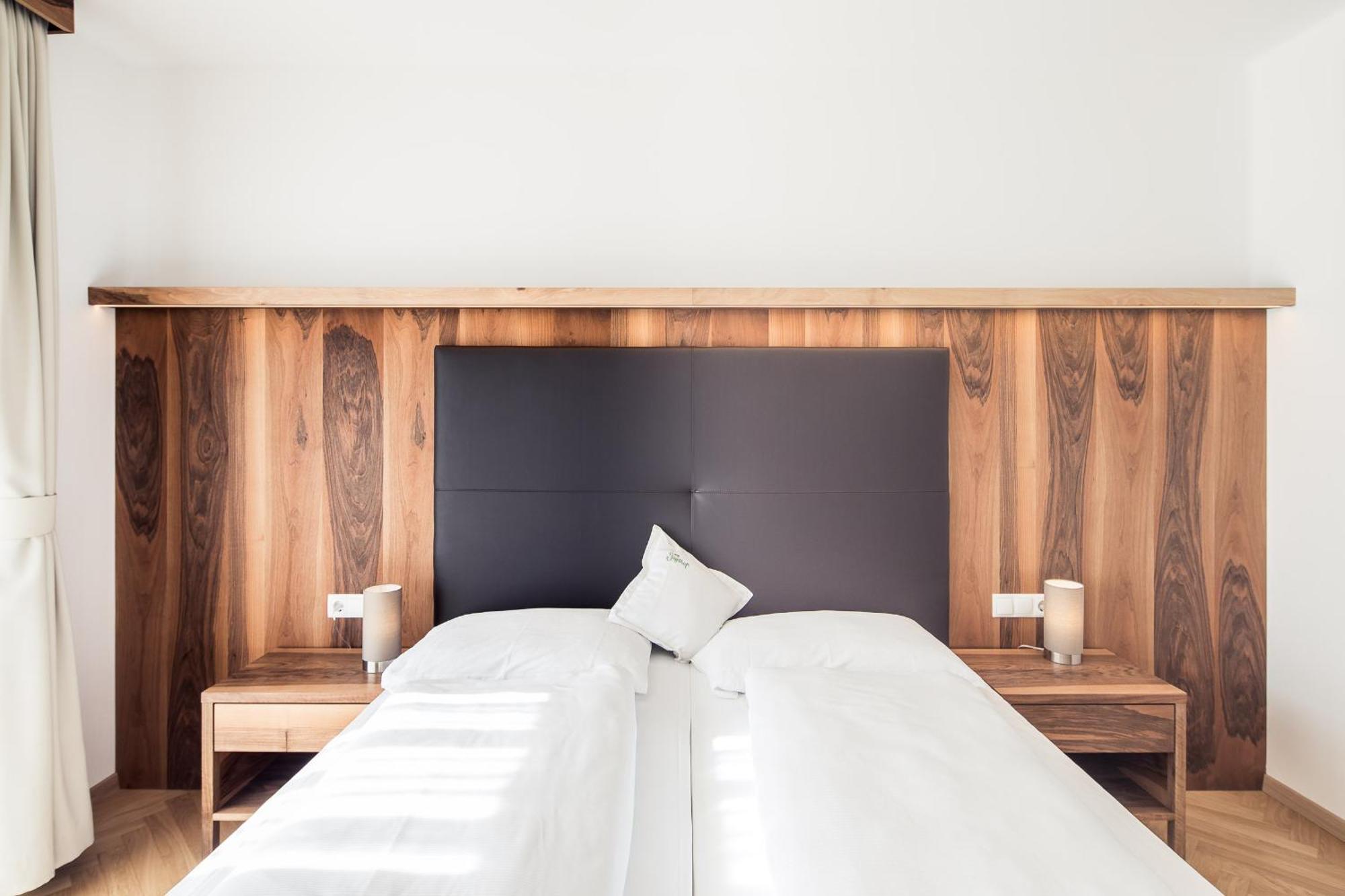 Romantik Hotel Jagdhof Caldaro Εξωτερικό φωτογραφία