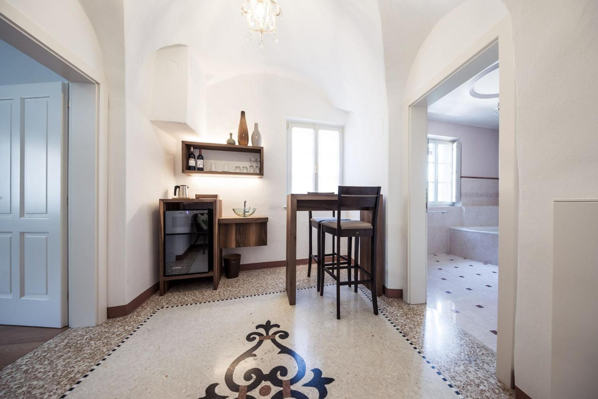 Romantik Hotel Jagdhof Caldaro Εξωτερικό φωτογραφία