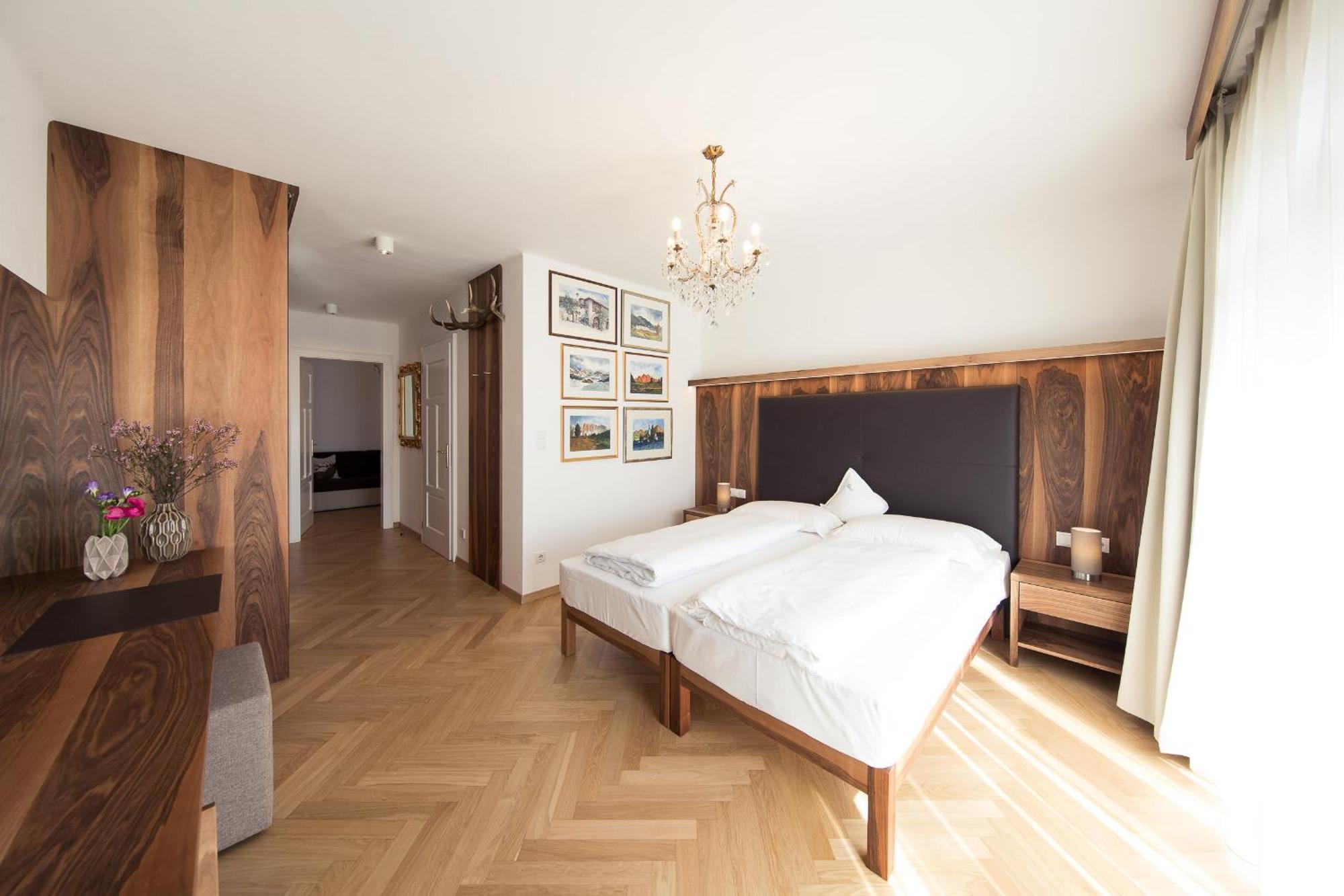 Romantik Hotel Jagdhof Caldaro Εξωτερικό φωτογραφία